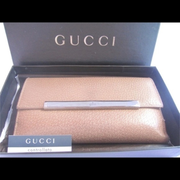 Gucci Handbags - SALE! Gucci Wallet
